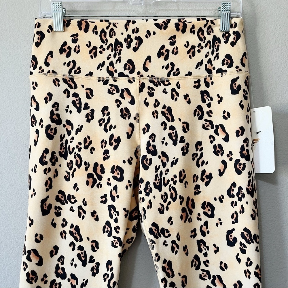 Fabletics Women’s Size Large Leopard Animal Print High Waisted 7/8 Leggings NEW - Picture 5 of 11